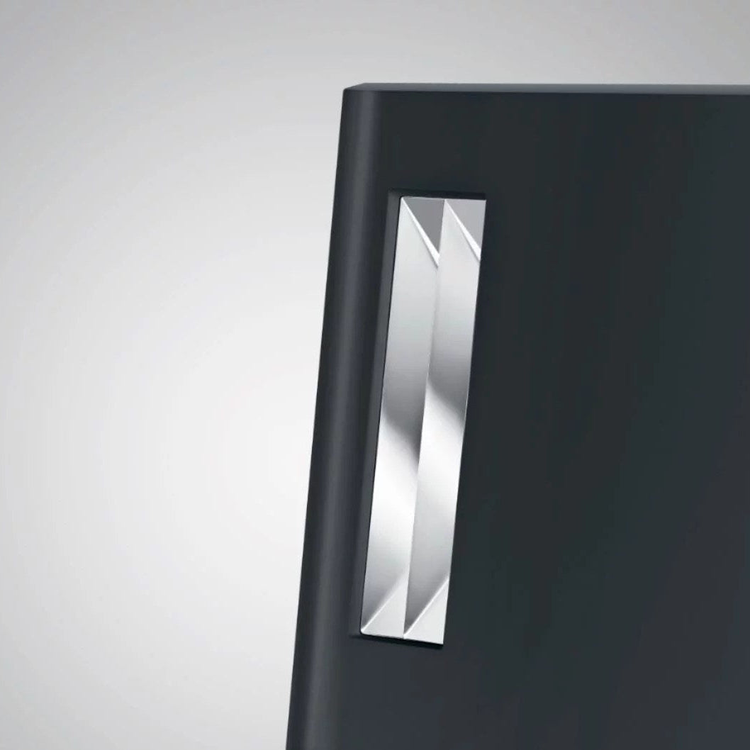 Jura A1 Espresso Machine with 15 bars of pressure Piano Black