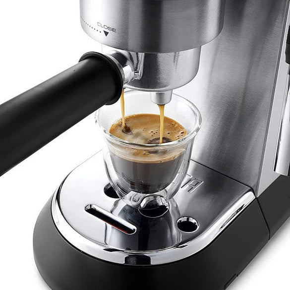 De’Longhi – DEDICA Espresso Machine with 15 bars of pressure and Milk Frother – Metal