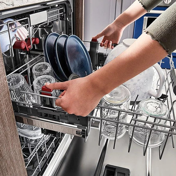 KitchenAid – Top Control Built-In Dishwasher with Stainless Steel Tub, FreeFlex Third Rack, 44dBA – Black stainless steel