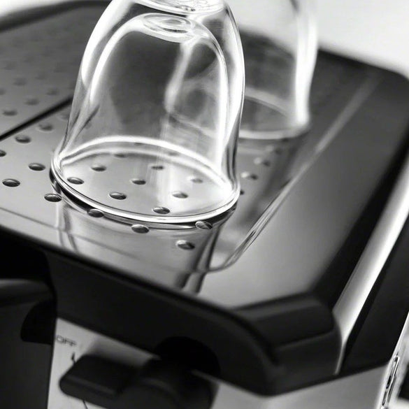 De’Longhi COM530M – Digital All-in-One Combination Coffee and Espresso Machine – Black and Stainless Steel