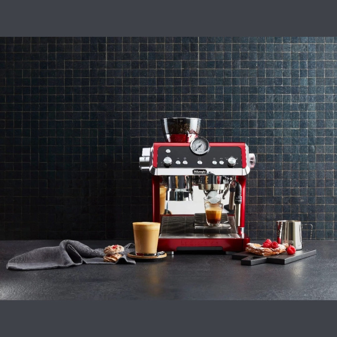 De’Longhi – La Specialista Prestigio Espresso Machine with Active Temperature Control and Dual Heating System – Red
