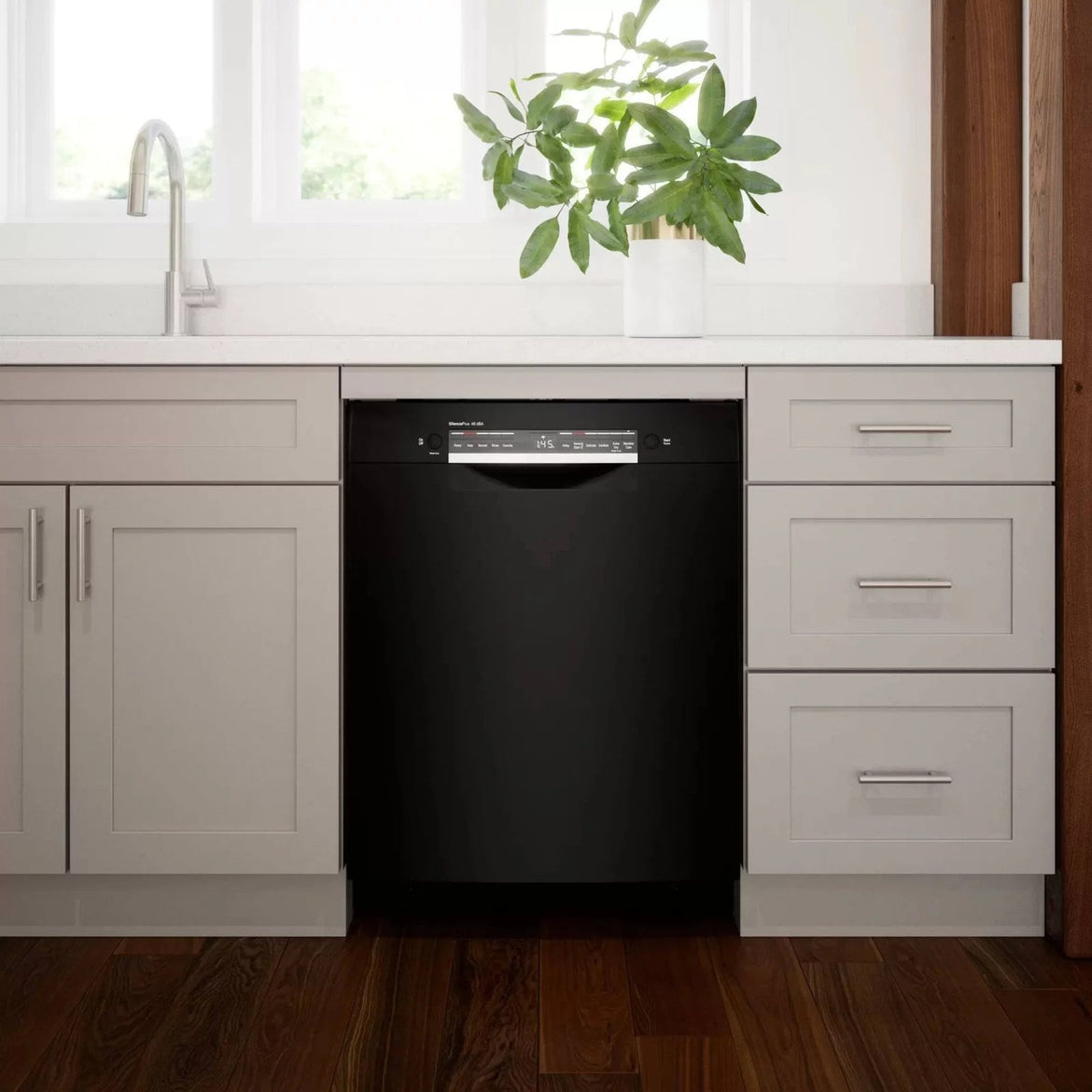 Bosch 300 Series 24″ Black Built in Dishwasher